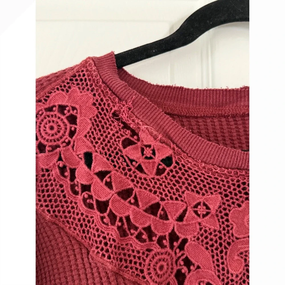 Free‎ People FP One Raven Burgundy Thermal Waffle Knit Crochet Lace Top XS Boho
